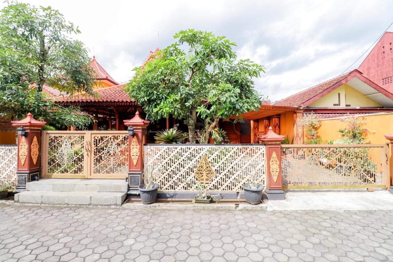 Griya 90Tr Syariah Hotel Ngaglik Exterior foto