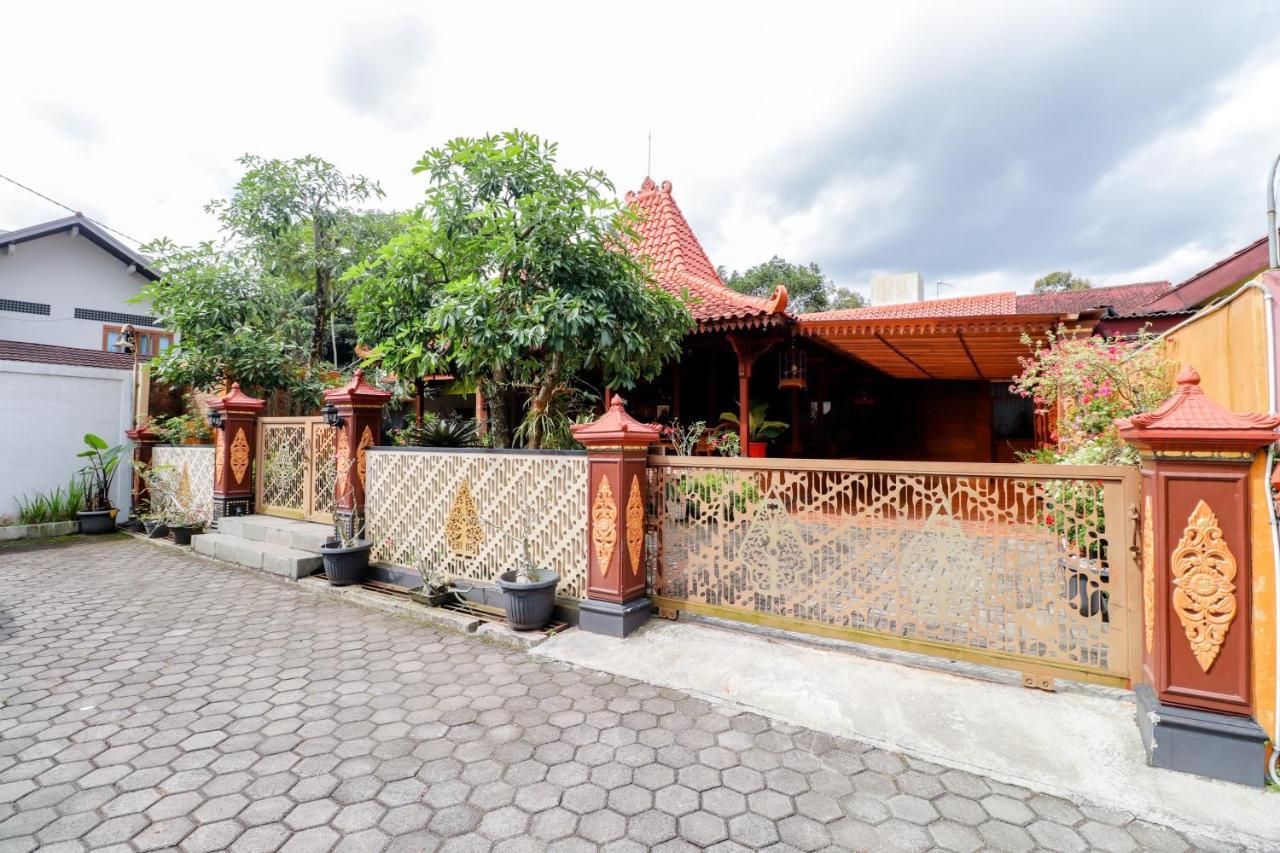 Griya 90Tr Syariah Hotel Ngaglik Exterior foto